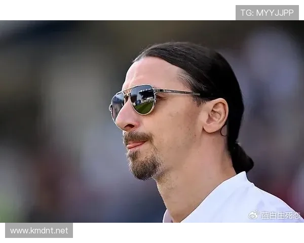 C罗与伊布职业生涯各阶段竞技表现对比分析 C罗与伊布职业生涯各阶段竞技表现对比分析